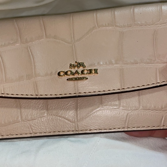 Nwot coach croc embossed soft leather envelope wallet - Picture 3 of 9